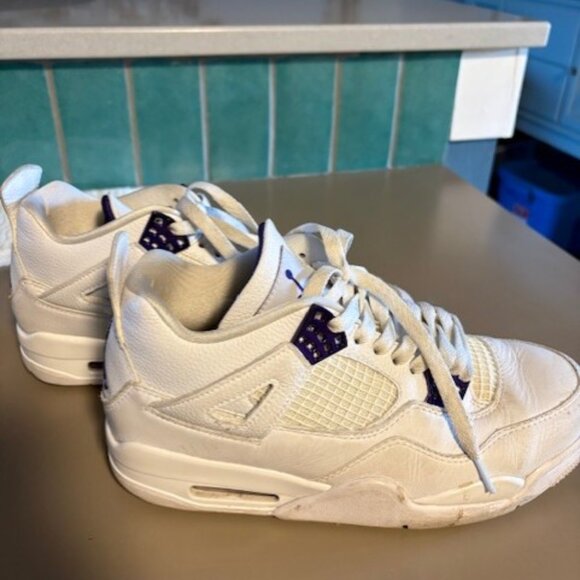 Nike Air Jordans - Picture 1 of 2